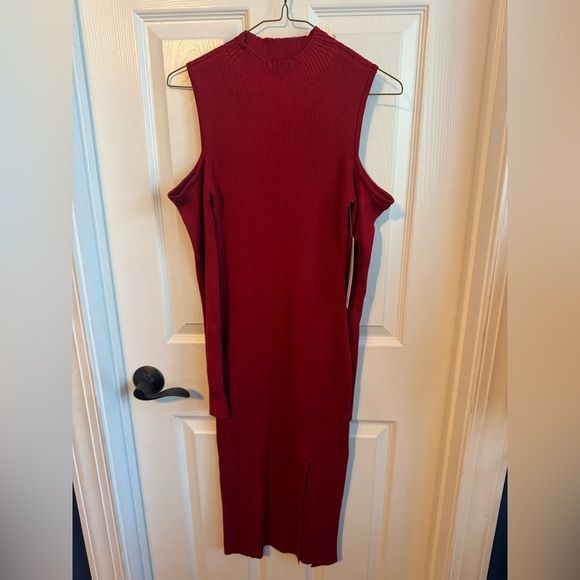 Madden Girl Dresses & Skirts - Madden Girl Sleeveless‎ Burgundy Midi Dress